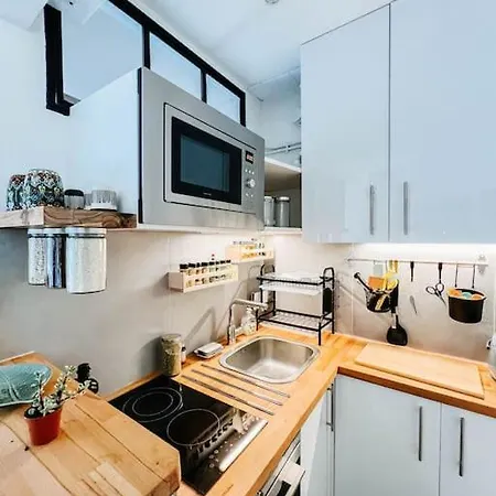 Apartment Jolie Studio Parisien *